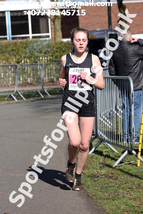 Womens under-17s Northern Athletics 5k Champs., Birkenhead Park. Photo: David T. Hewitson/Sports for All Pics
